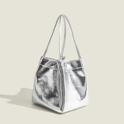 Silver Bucket Bag for Women 2024 New Fashionable and Simple Lunch Box Bag, Niche Western-Style Texture Hand-Held Small Bag