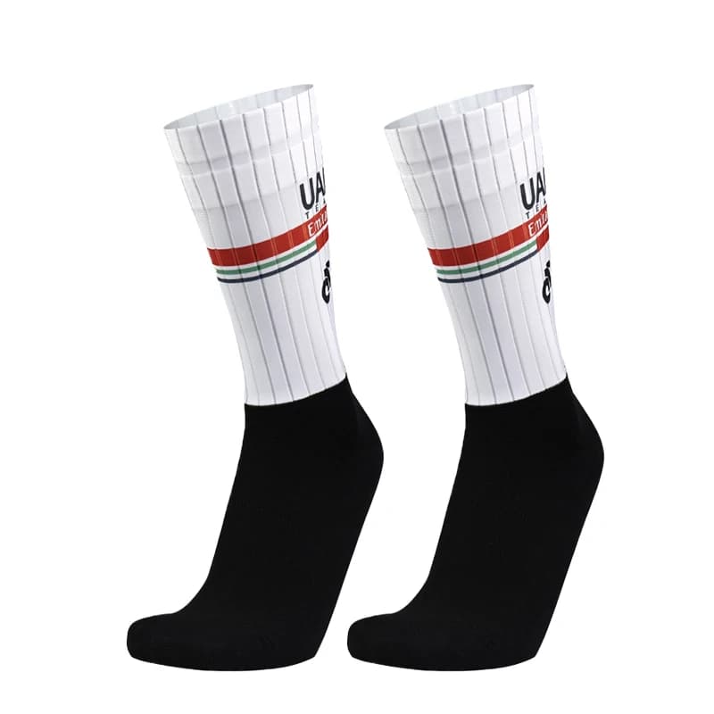 2026 New Seamless Socks Pro Anti Aero Bike Team Slip Road Ride Socks Outdoor Racing Cycling Socks
