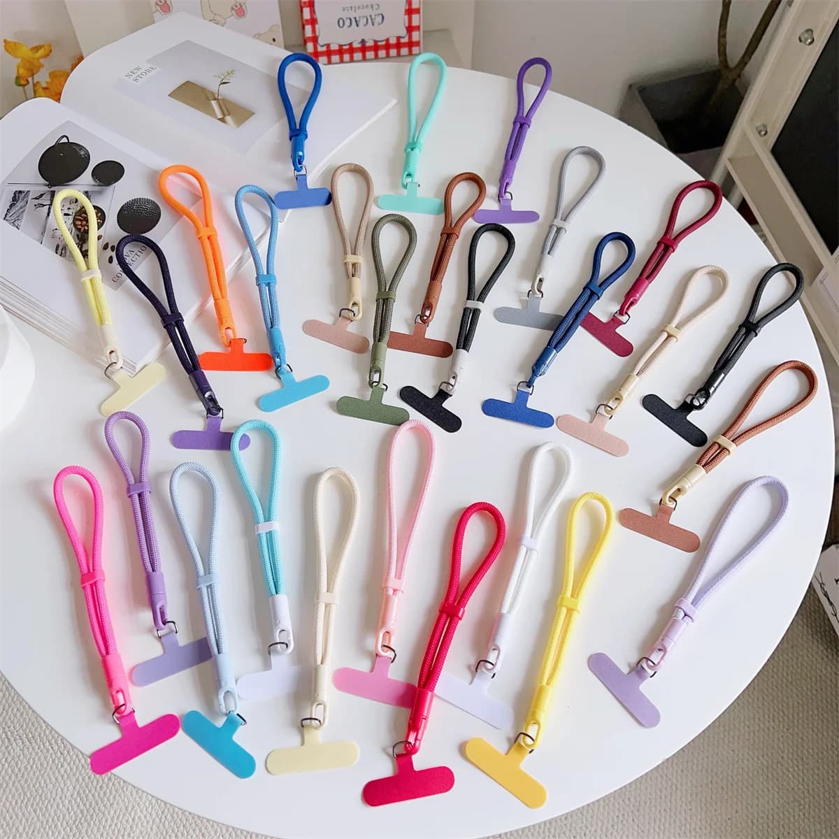 Fashion 360° Rotate Buckle Adjustable Phone Lanyard Self-Locking Durable Short Cord For Phone Case Anti-Lost Accessory Strap
