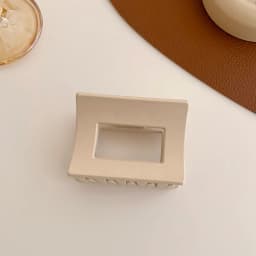 Women Elegant Brown Beige Flower Geometric Hair Claw Lady Temperament Solid Hair Clip Toothed Hairpin Fashion Hair Accessories