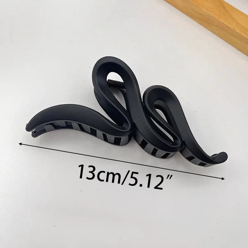 Large Black Hair Clip for Women Fashion French Elegant Hairgrips Korean Letter Hair Claw Clips Girls Hairpins Hair Accessories