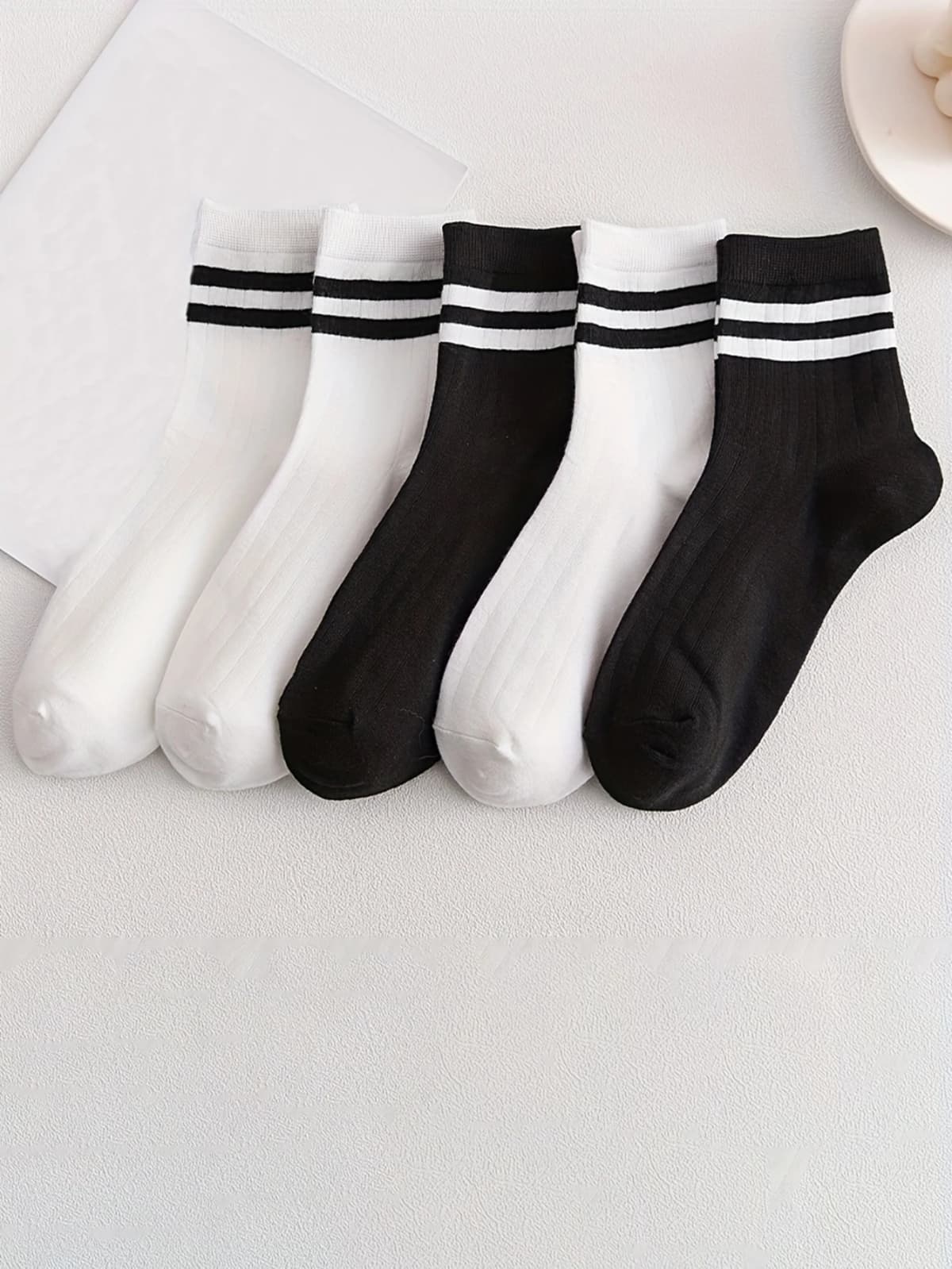 6 Pairs Men's Socks Spring Autumn Simple Casual Black White Striped Socks Breathable Mid Tube Sock High-quality Round Neck Socks