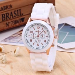 Famous Brand Geneva Ladies Fashion Watch Male and Female Student Silicone Quartz WristWatch Clock Wholesale Relogio Feminino
